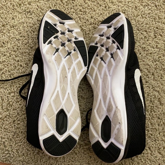 Used* Nike training in season TR 6 - Picture 3 of 4